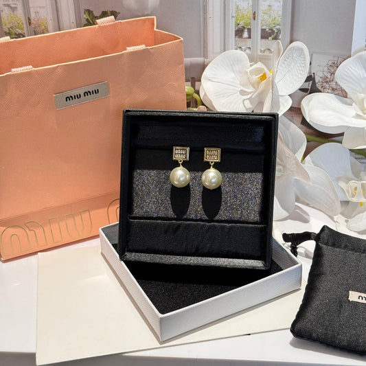 miu miu gold pearl pendant earrings ehc105