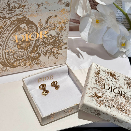 lucky charms gold white resin bead earrings ehc92