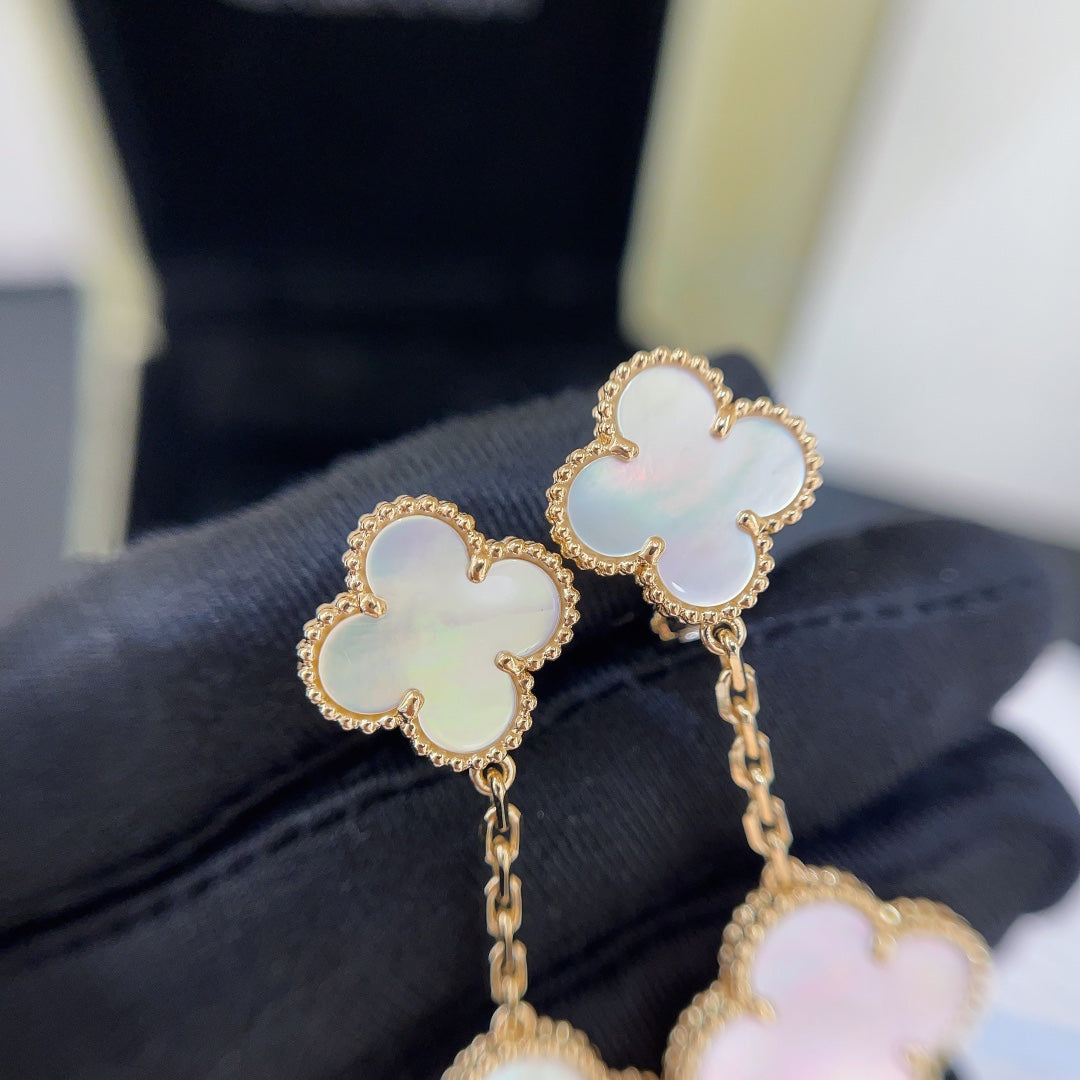 vca 18k gold white fritillaria earrings ehc91