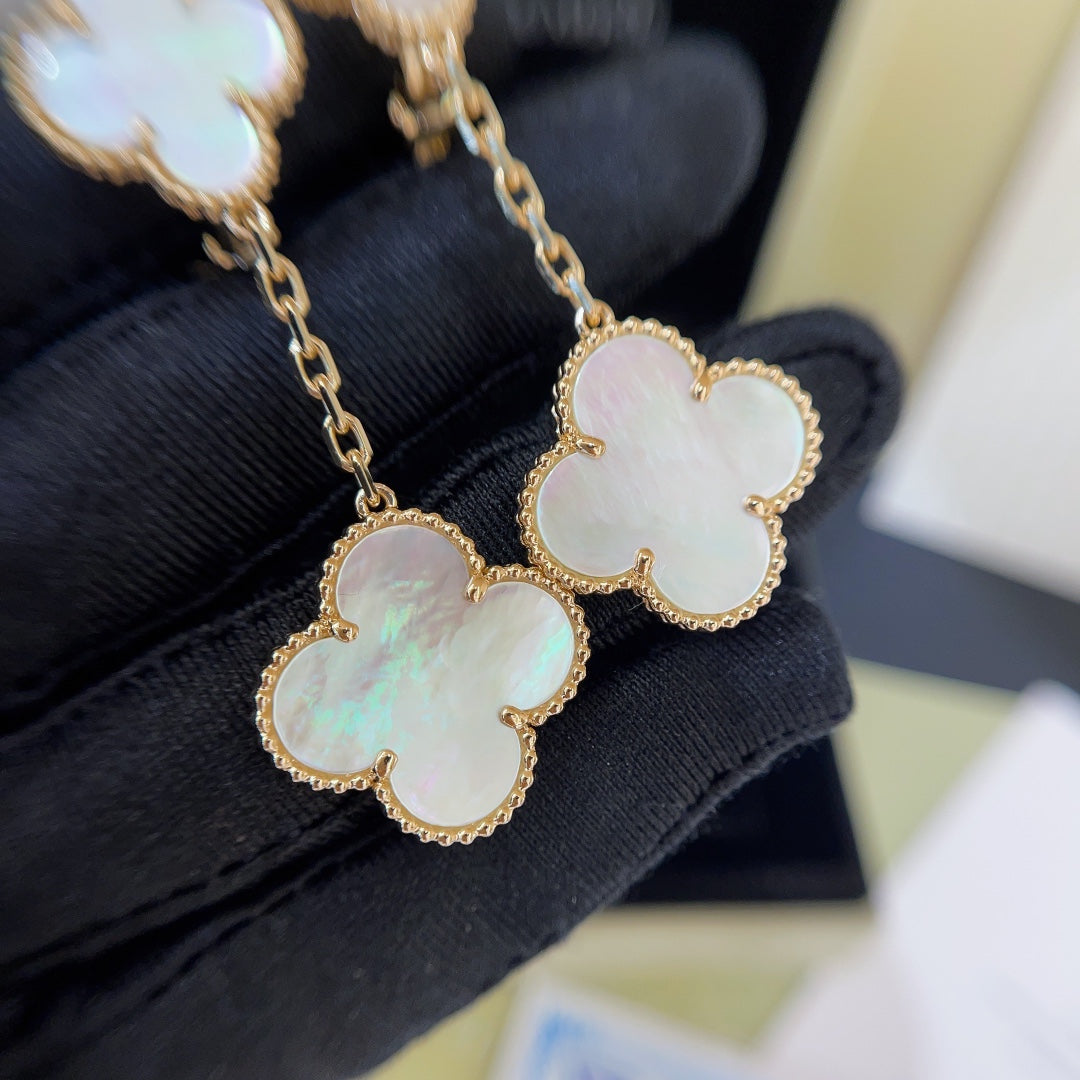 vca 18k gold white fritillaria earrings ehc91