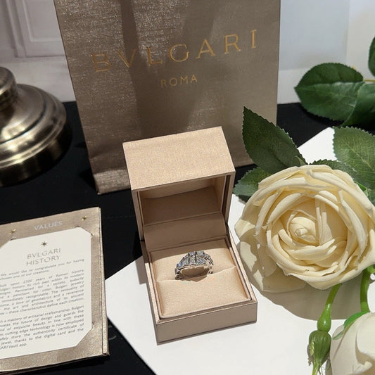 classic serpentine diamond set elastic ring jzc41