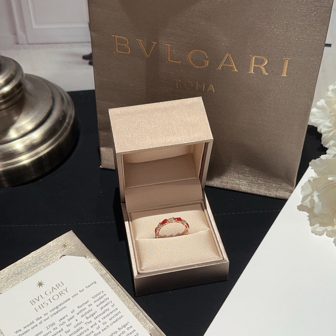 rose gold snake shaped diamond gemstone ring jzc33