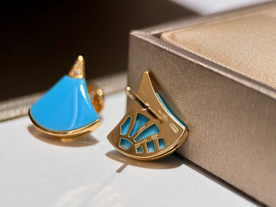 divas dream fan shaped turquoise mini earrings ehc107