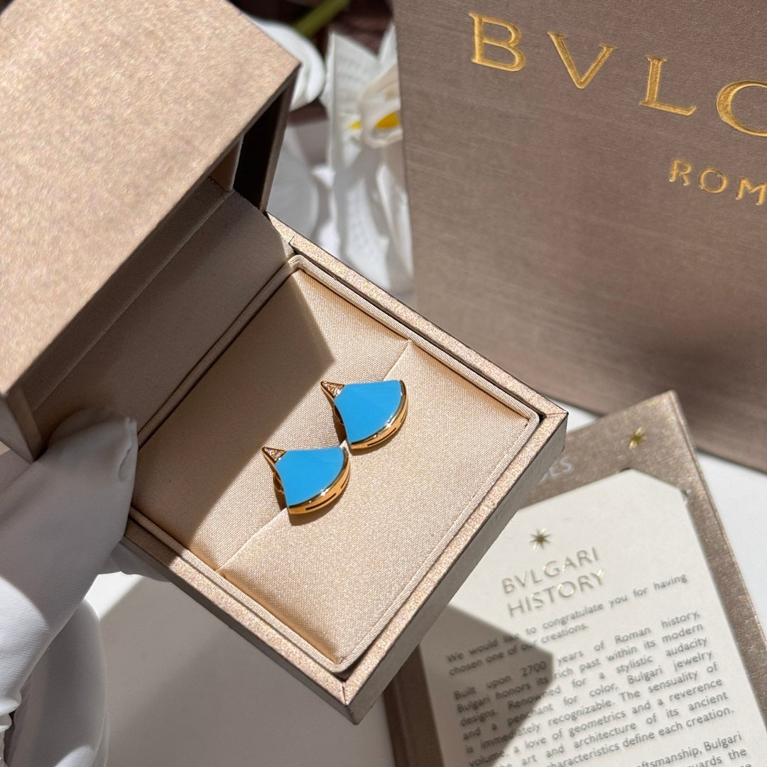 divas dream fan shaped turquoise mini earrings ehc107