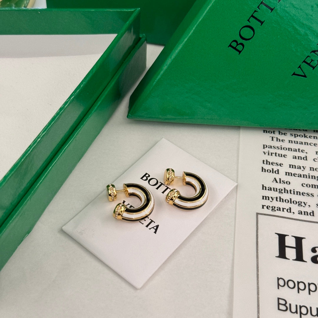 bottega veneta black and white striped enamel earrings ehc110