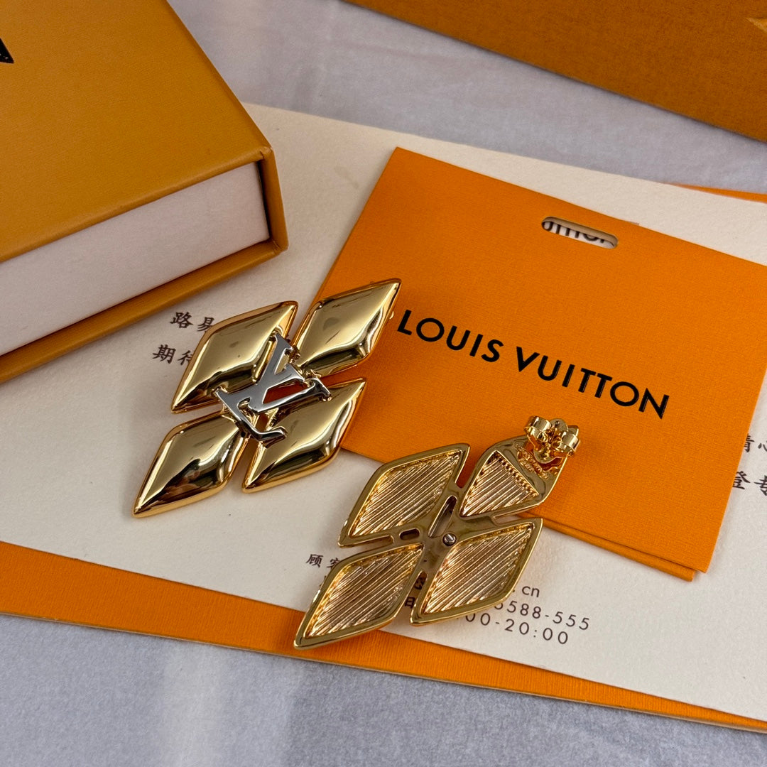 new light gold diamond earrings ehc130