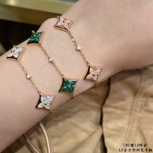 Advanced Beimu V Gold Square Four Flower Bracelet SLA57