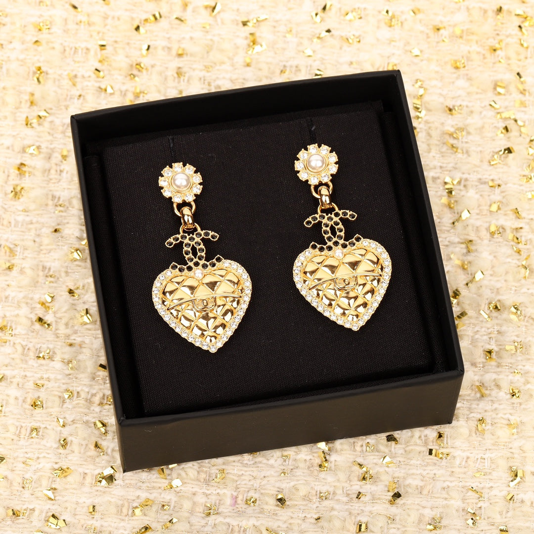 24A diamond heart black diamond gold double C earrings EHA164