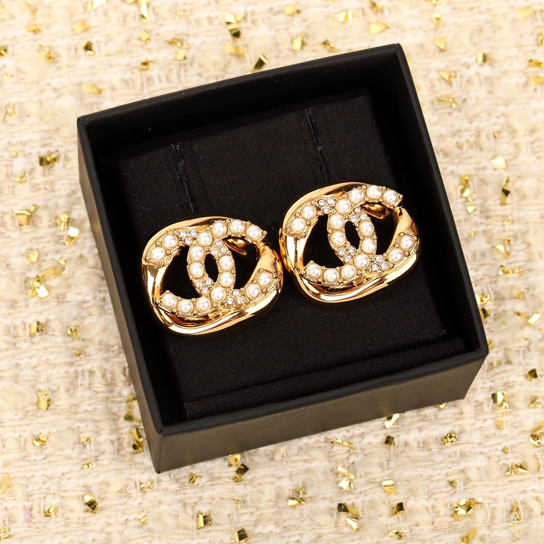 CHA hollow twisted square candy gold earrings EHA181