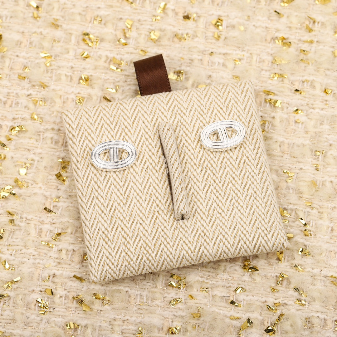 h pig nose versatile hollow silver earrings eha200