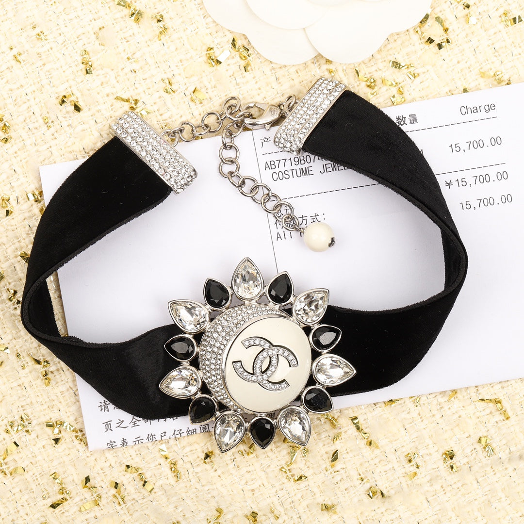 Premium Fragrant Velvet Sunflower Choker Necklace XLA141