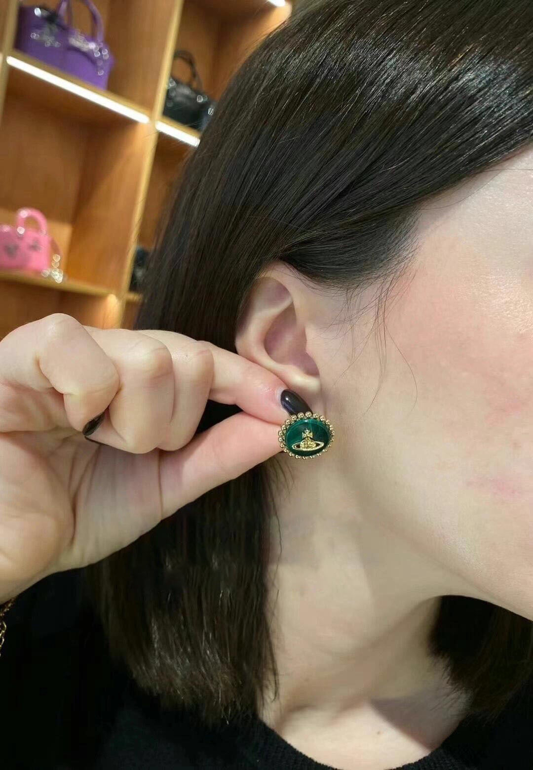 queen dowager peacock stone beimu saturn round brand green earrings eha206