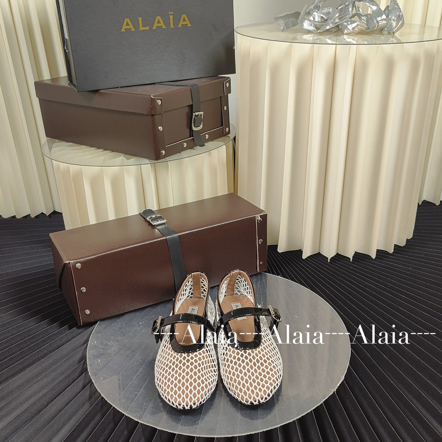 ALAIA Round Head Mesh One Button Ballet Flat Slippers XZH215