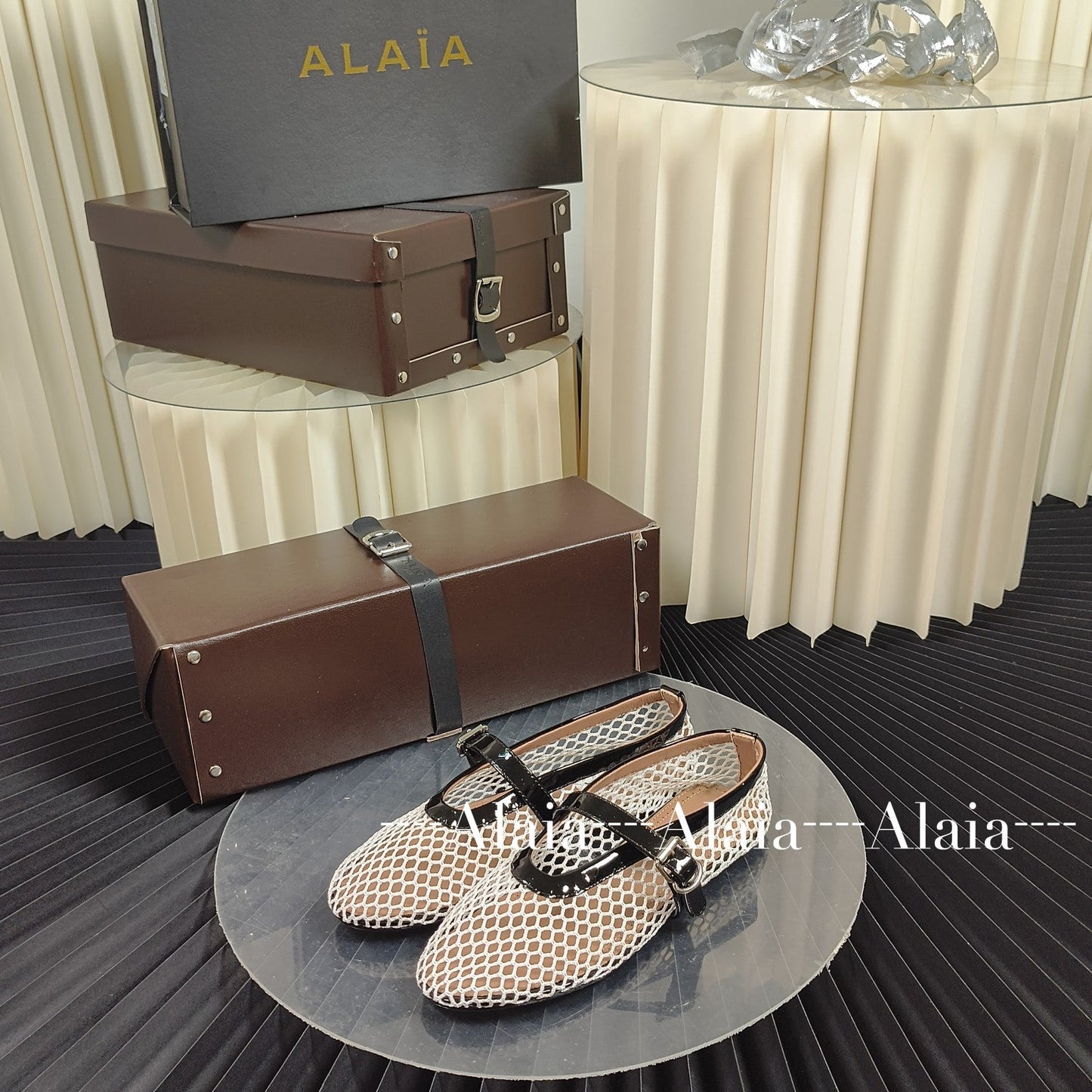 ALAIA Round Head Mesh One Button Ballet Flat Slippers XZH215