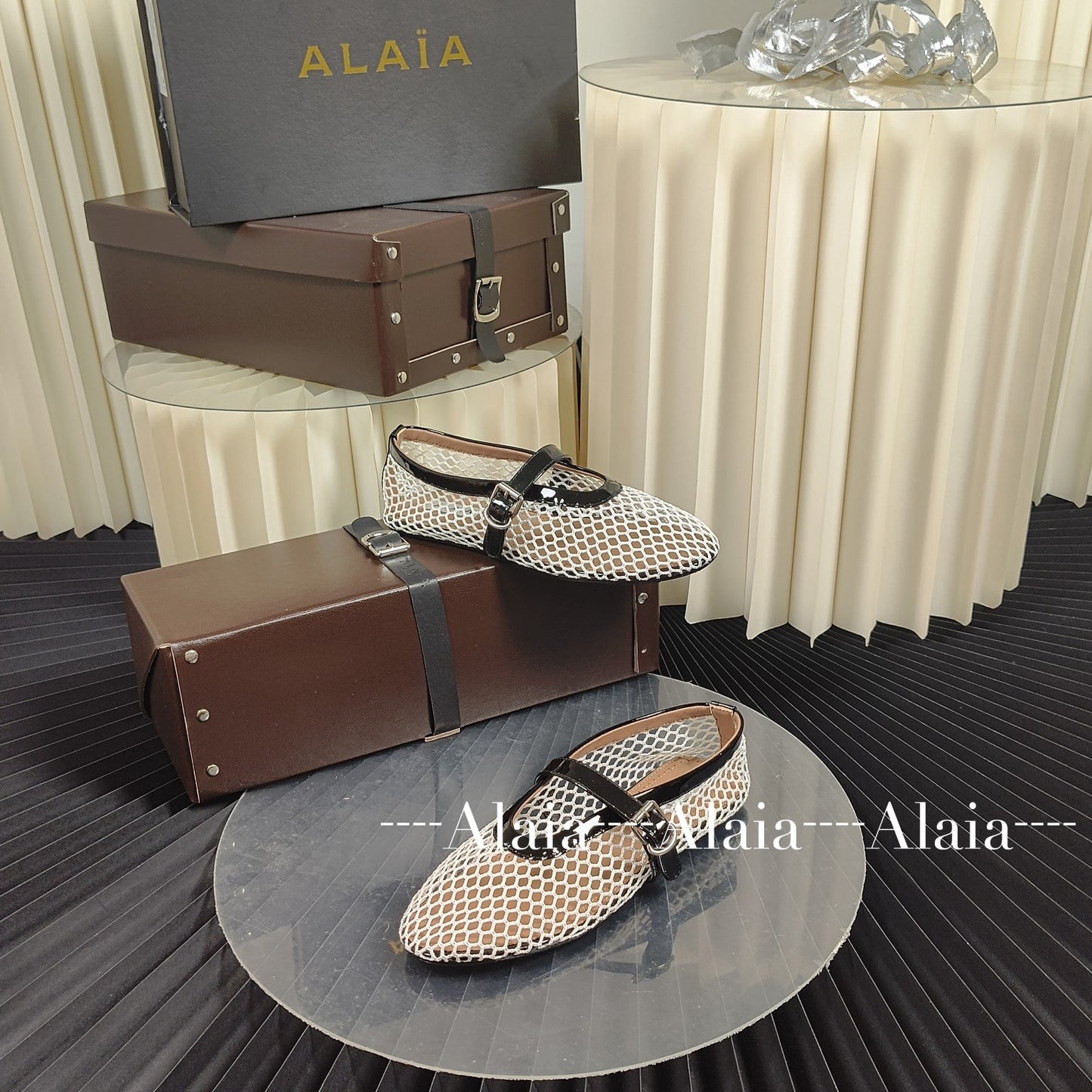 ALAIA Round Head Mesh One Button Ballet Flat Slippers XZH215