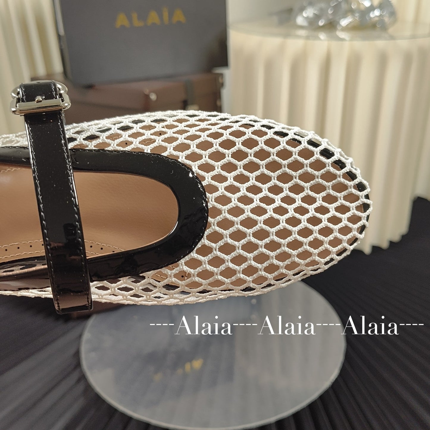 ALAIA Round Head Mesh One Button Ballet Flat Slippers XZH215