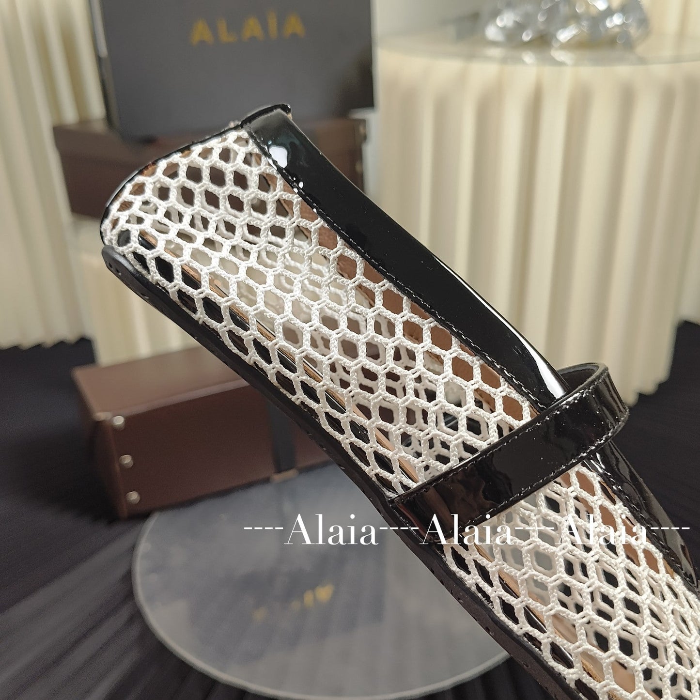 ALAIA Round Head Mesh One Button Ballet Flat Slippers XZH215