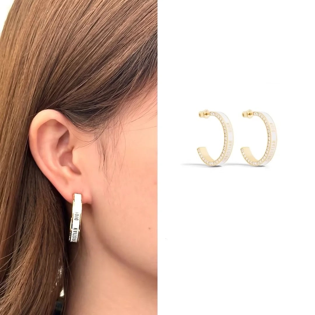 platinum enamel letter c circle curved earrings eha197