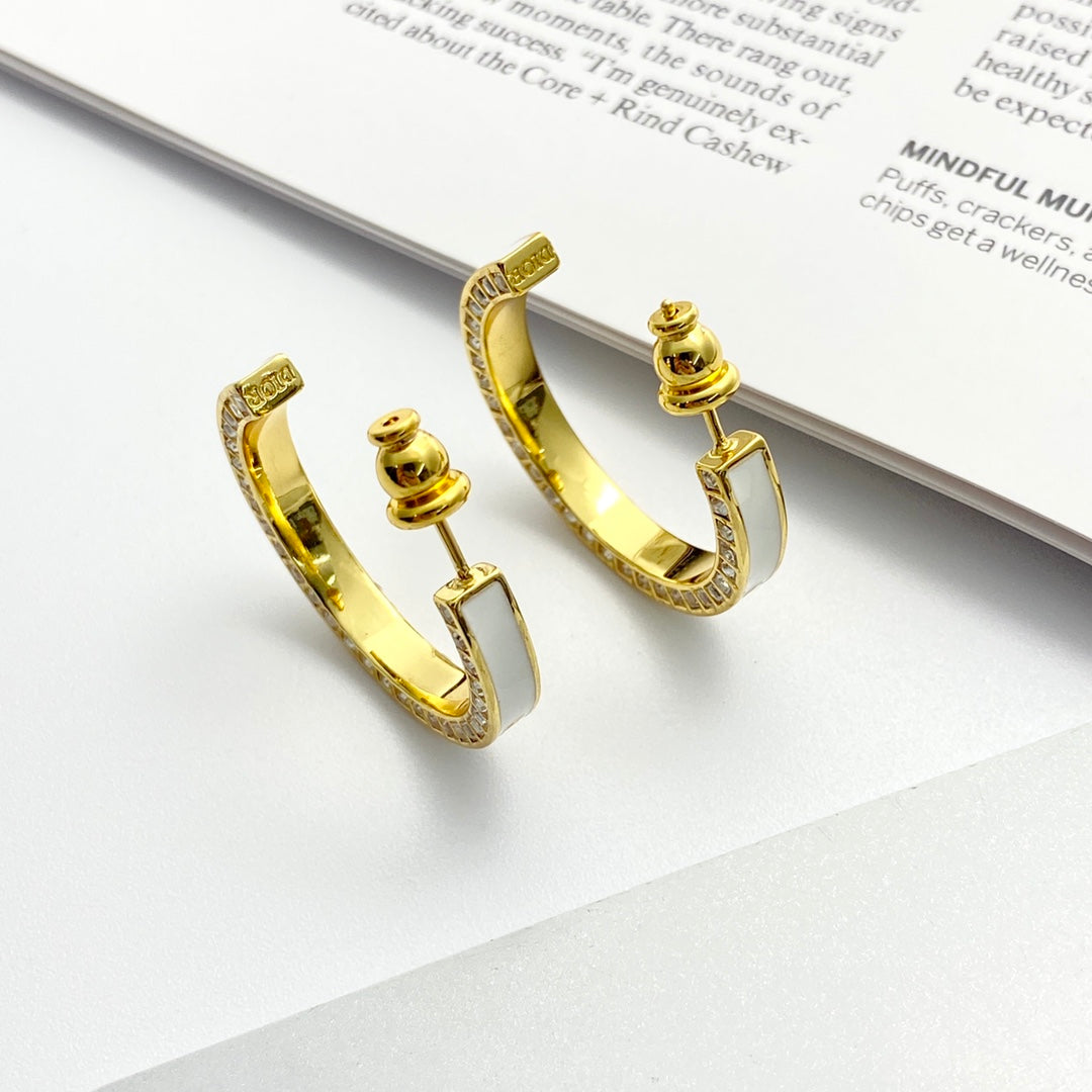 platinum enamel letter c circle curved earrings eha197