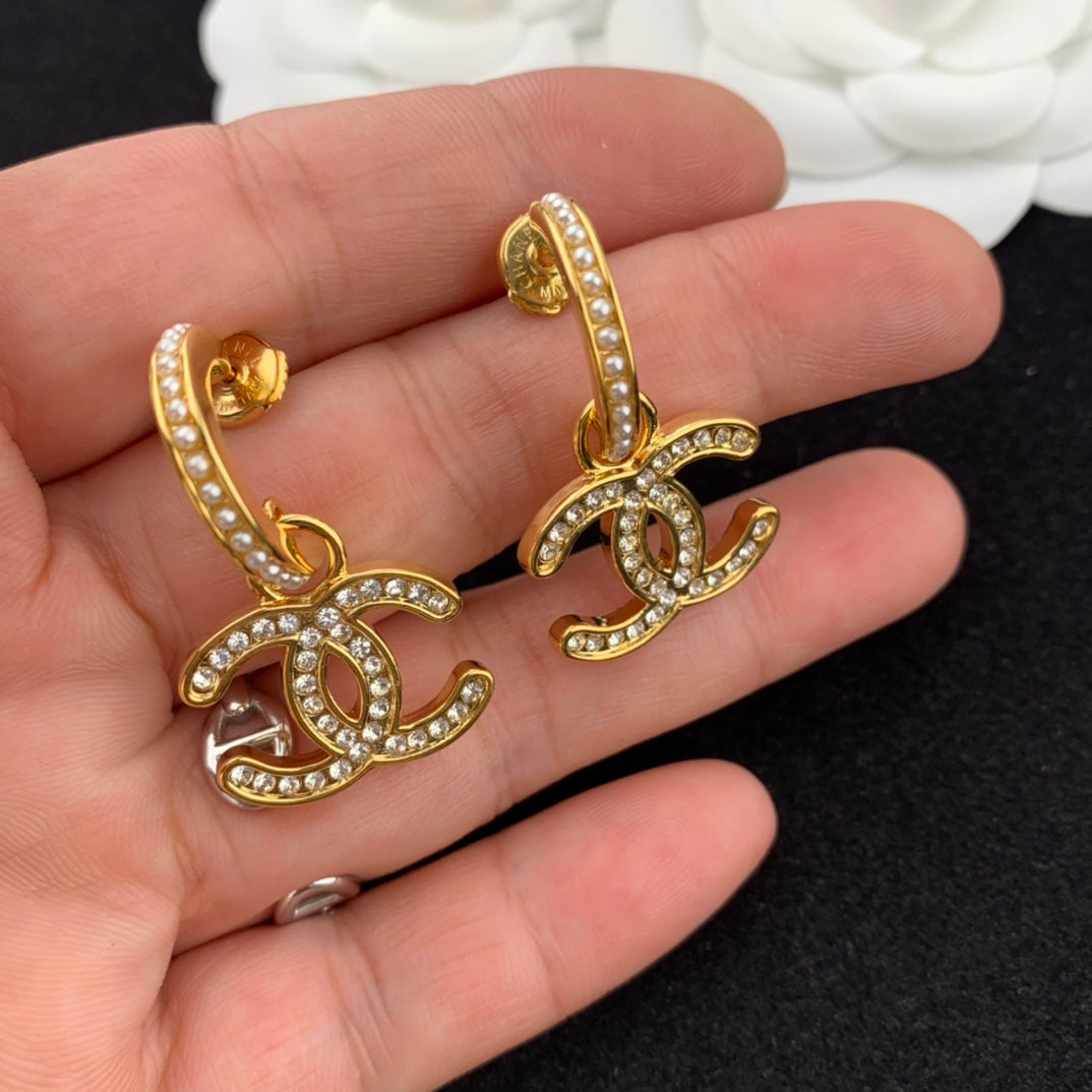 Golden curved hook hanging double C diamond pearl earrings EHA192