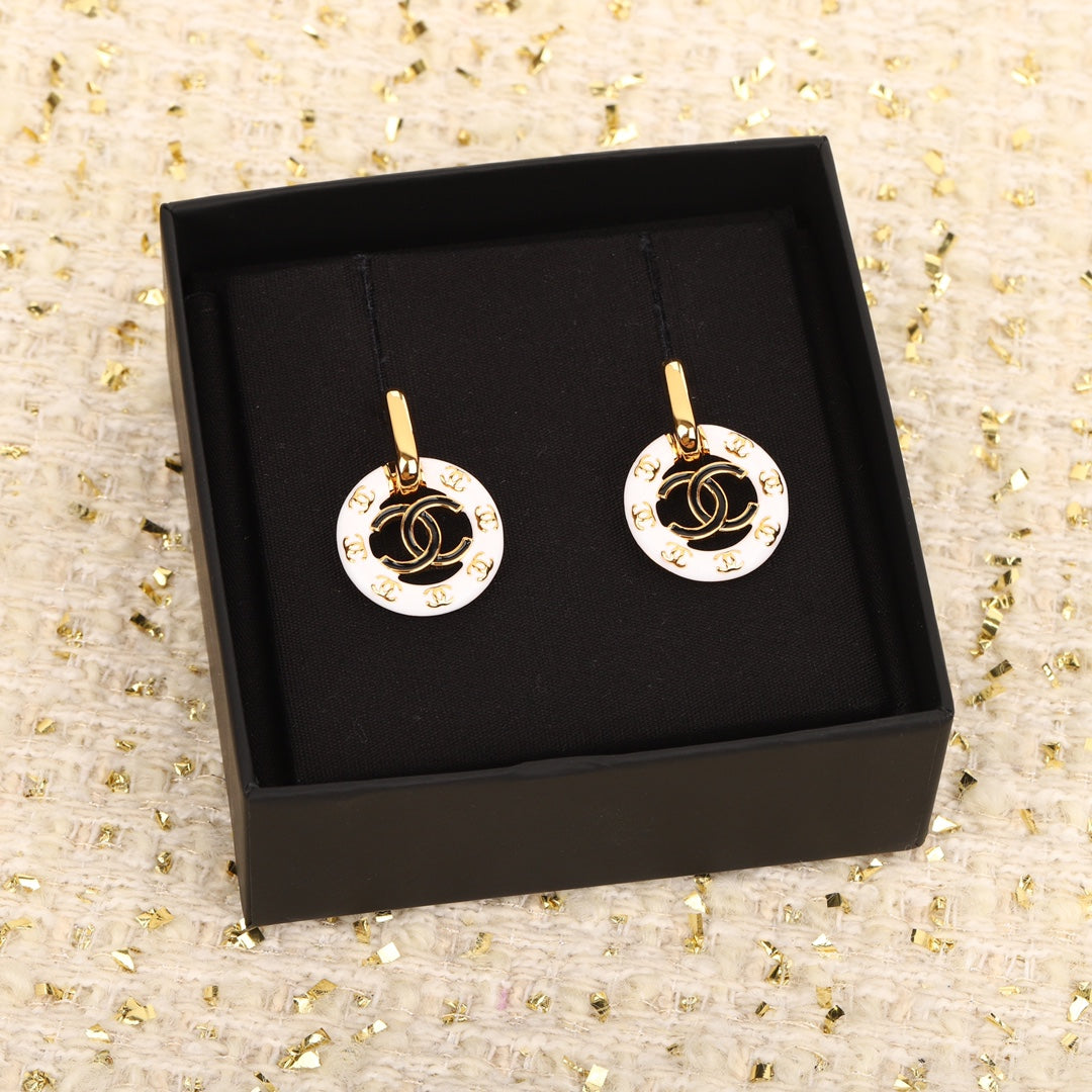 24P Black and White Double C Gold Earrings EHA207