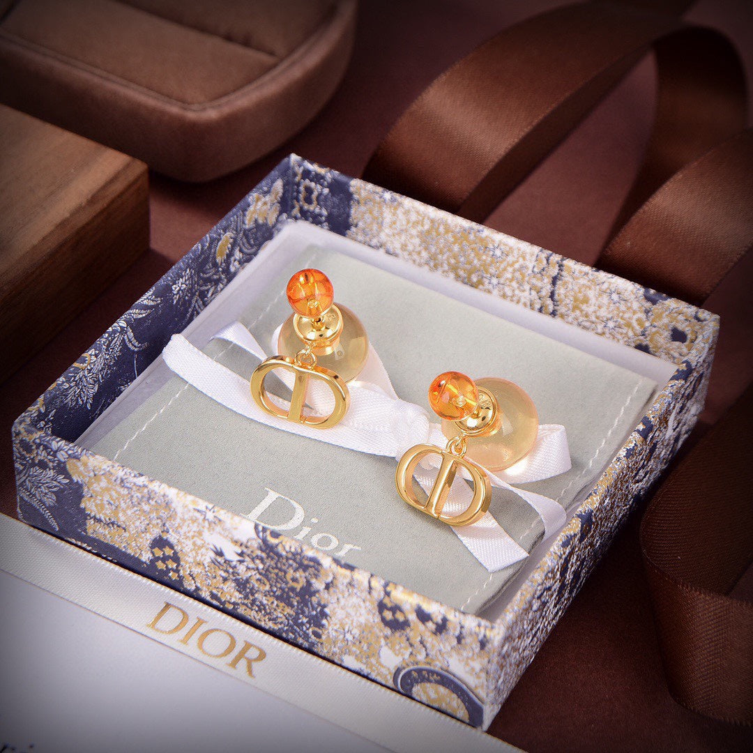 cd niche amber gold letter earrings eha196