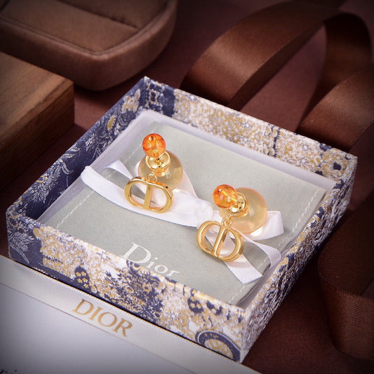 cd niche amber gold letter earrings eha196