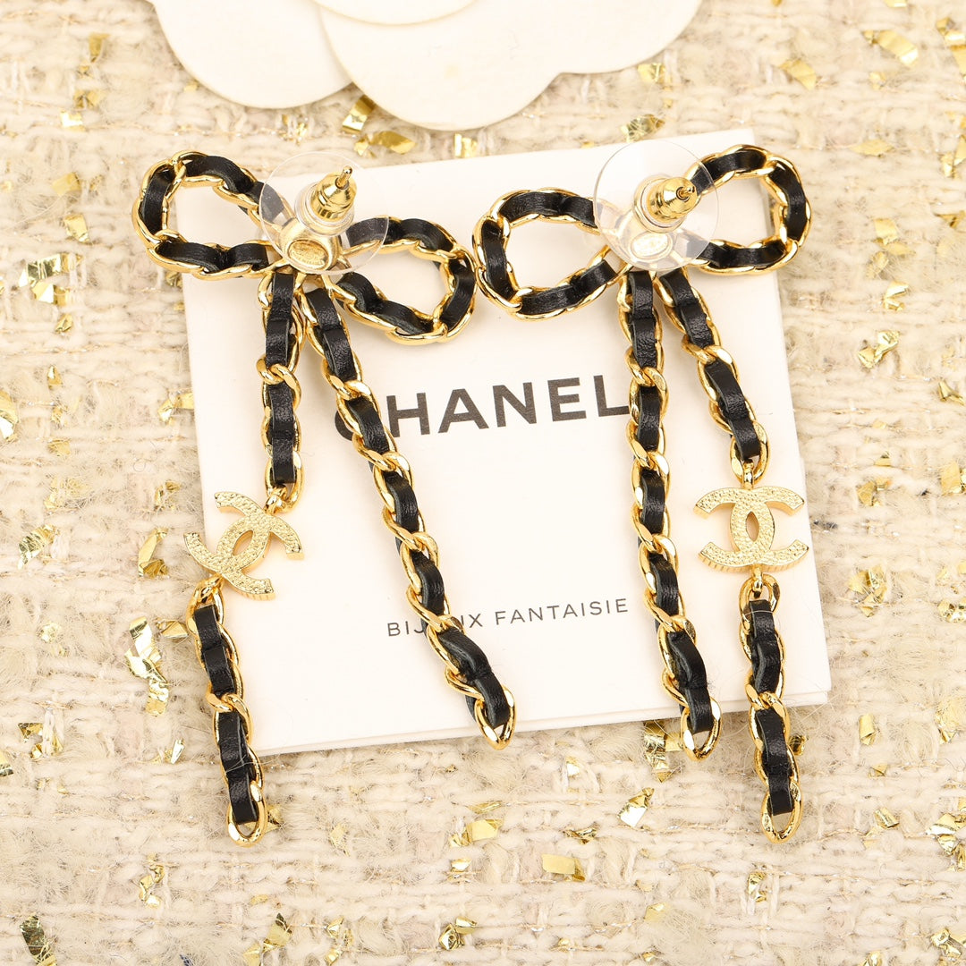 cha camellia bow yellow gold earrings eha673