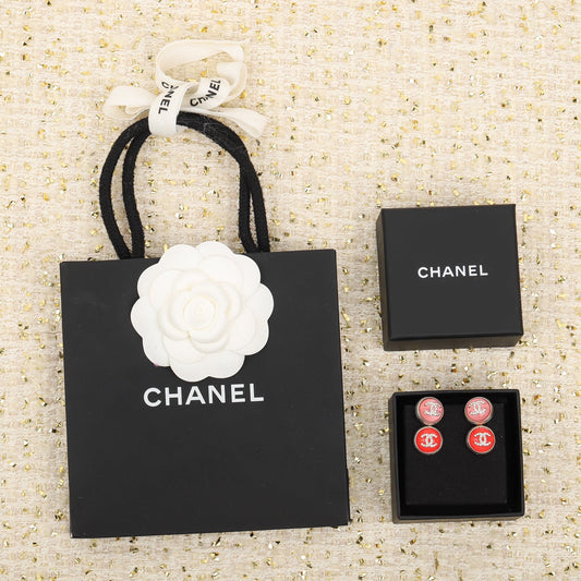 black and white button double c ear studs eha643