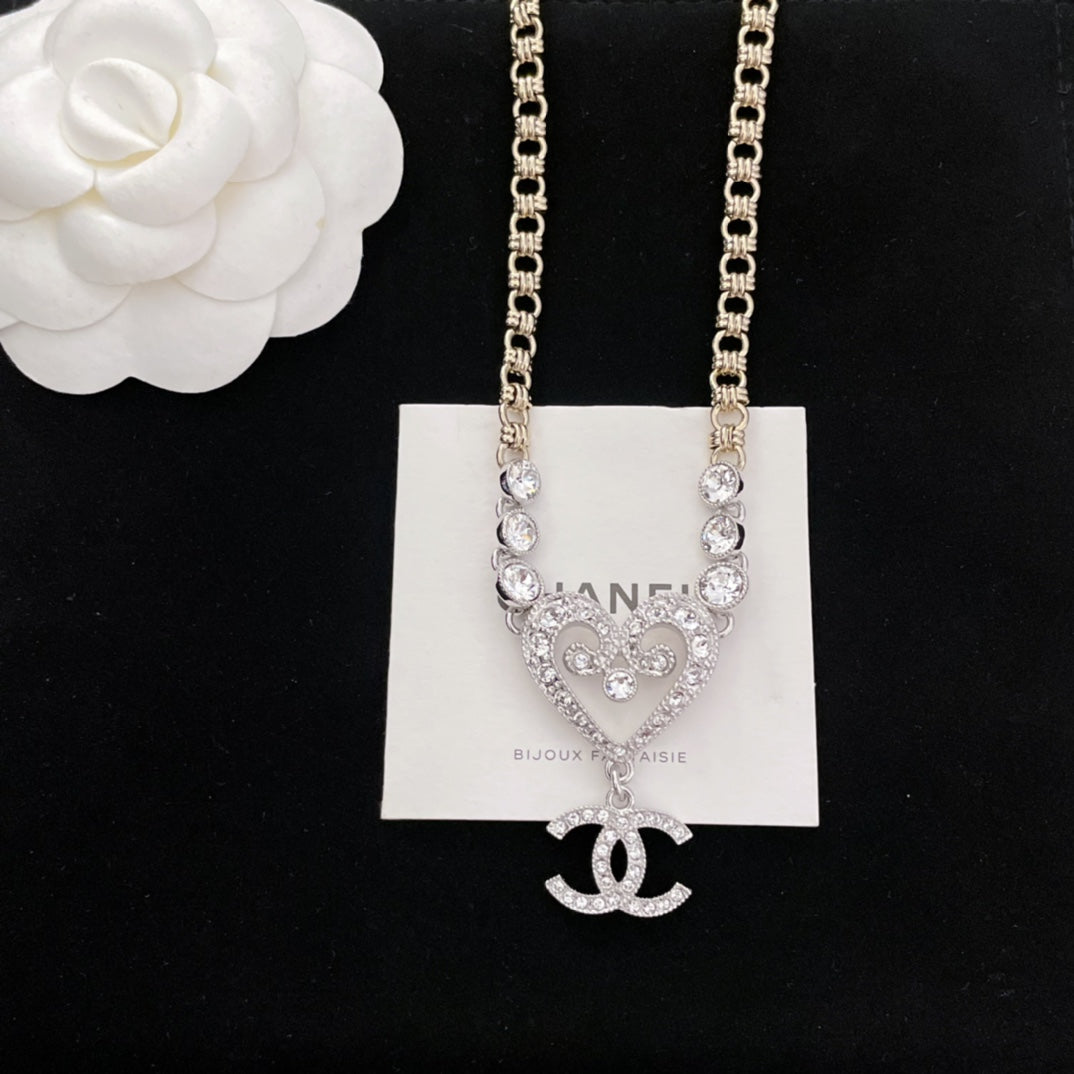 CHA Love Hanging C choker Silver Necklace XLA225