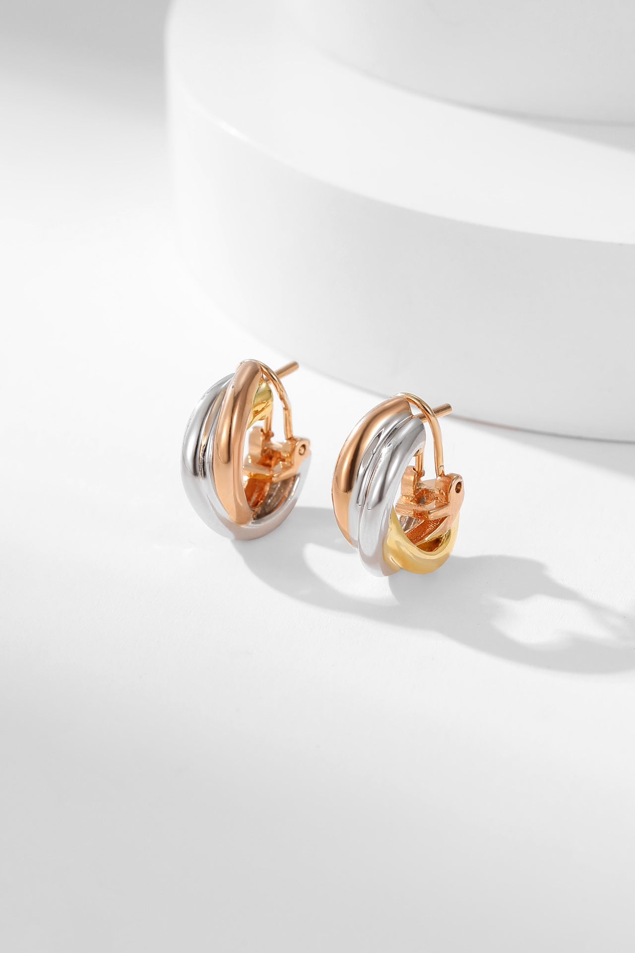 trinity tricolor ring gold earrings eha370
