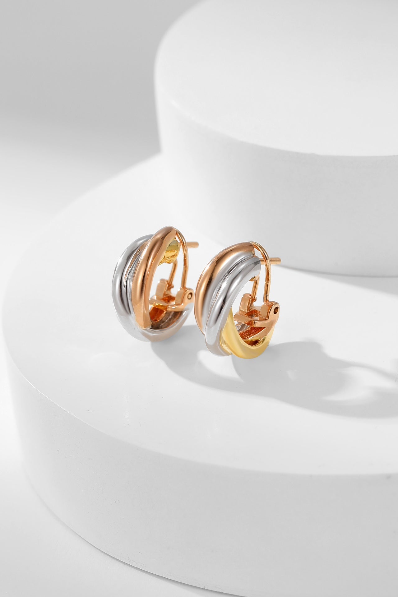 trinity tricolor ring gold earrings eha370