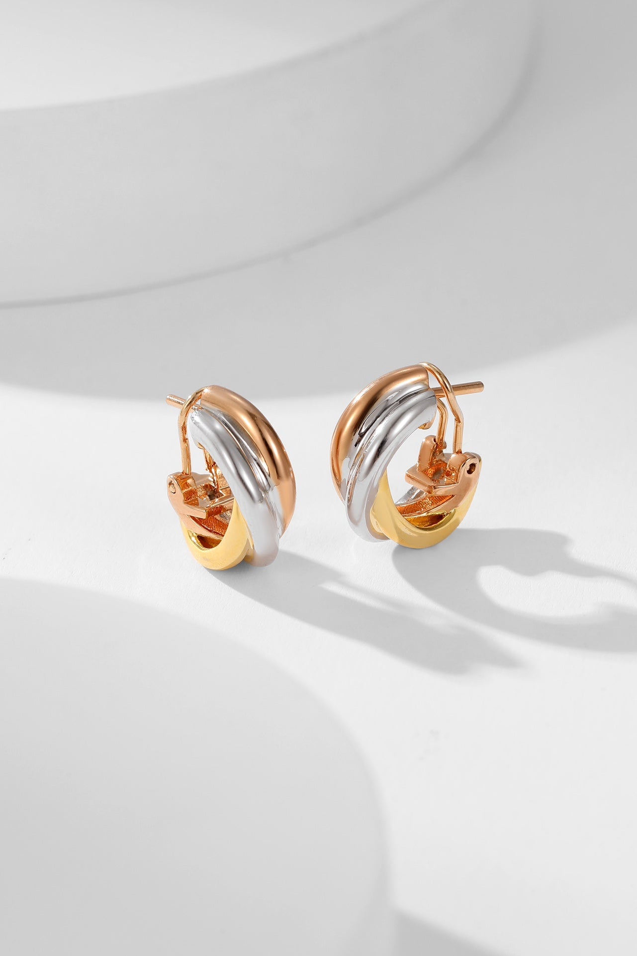 trinity tricolor ring gold earrings eha370