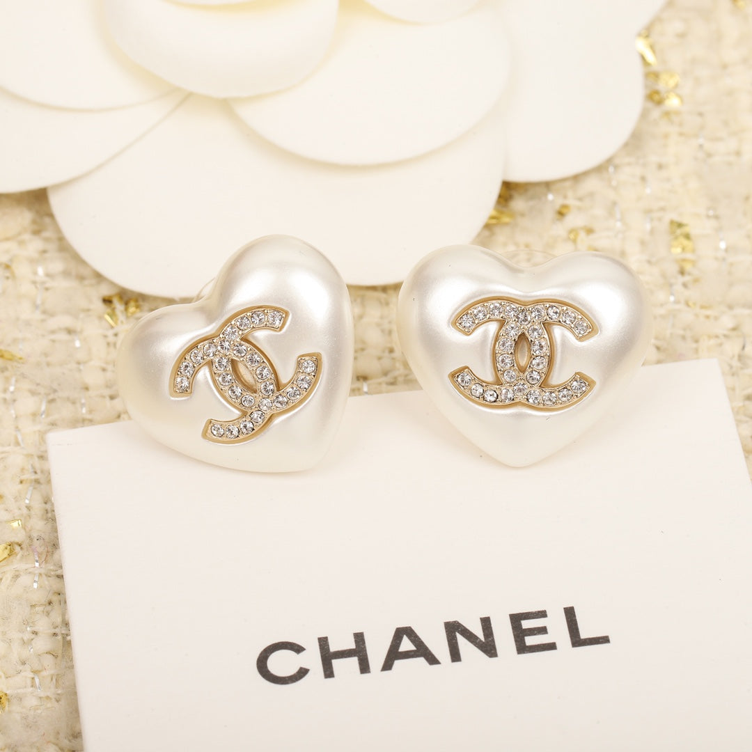 CHA Small Love Double C Earrings EHA320