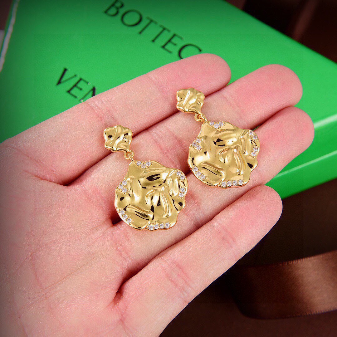 bv wrinkled irregular gold earrings