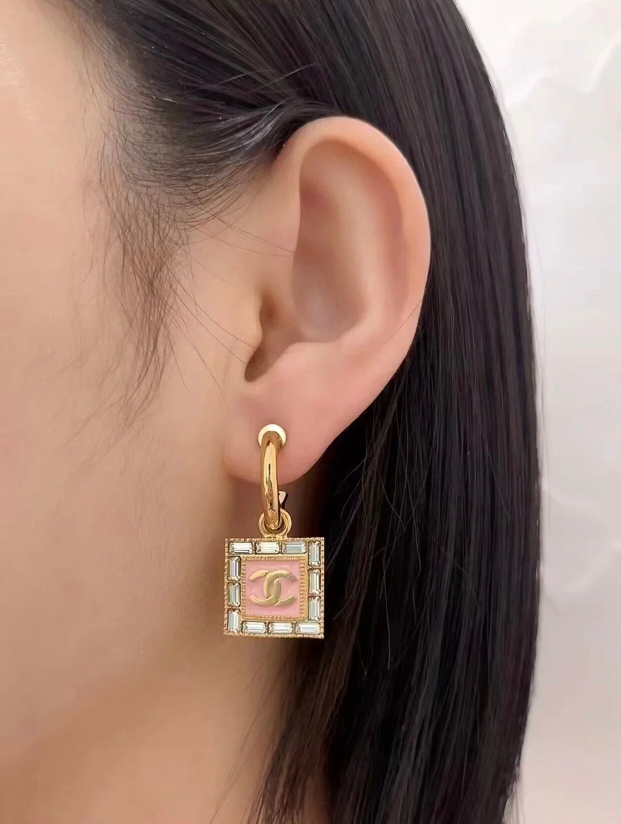 Pink and white square diamond double C earrings EHA219