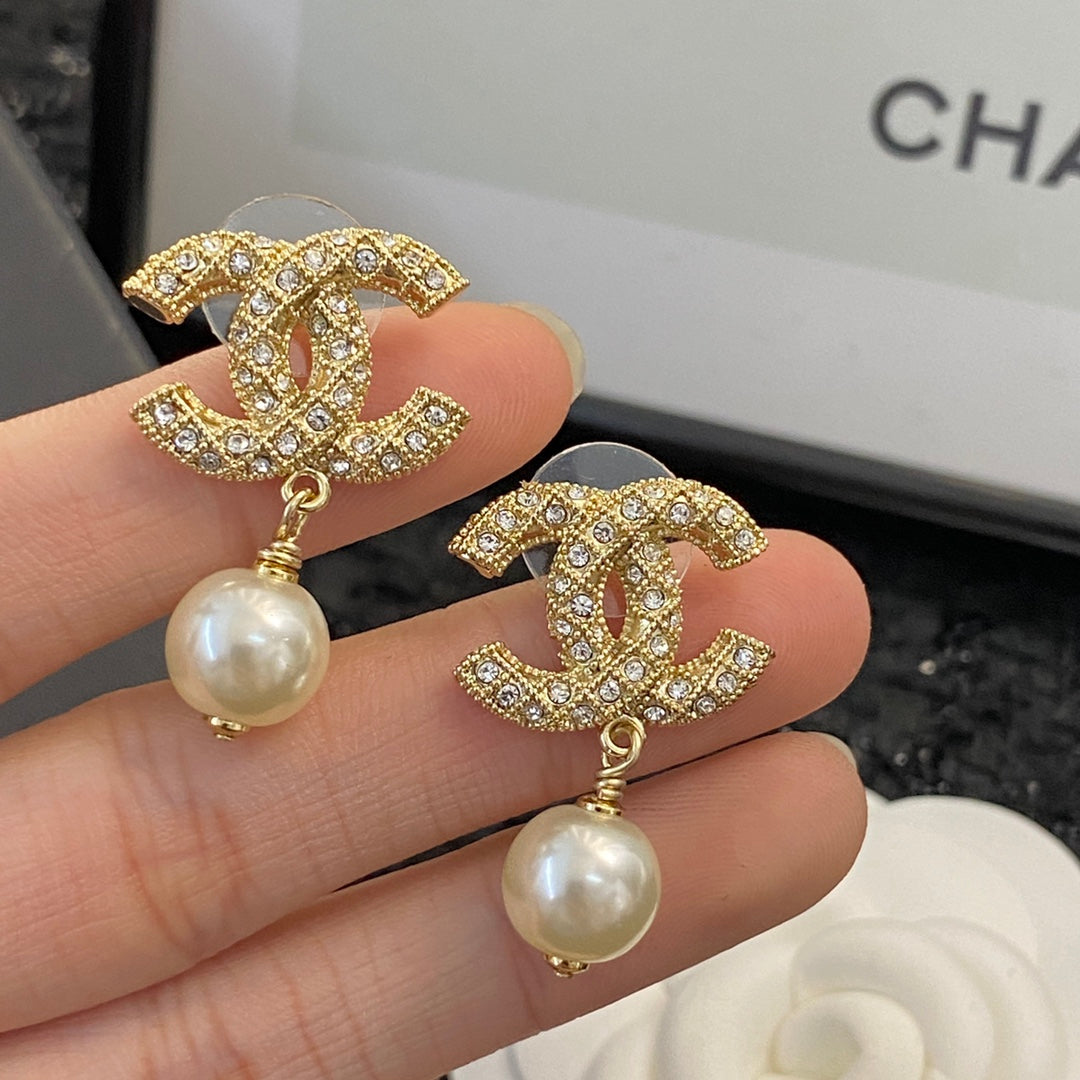 CHA Double C Pearl Pendant Gold Earrings EHA299