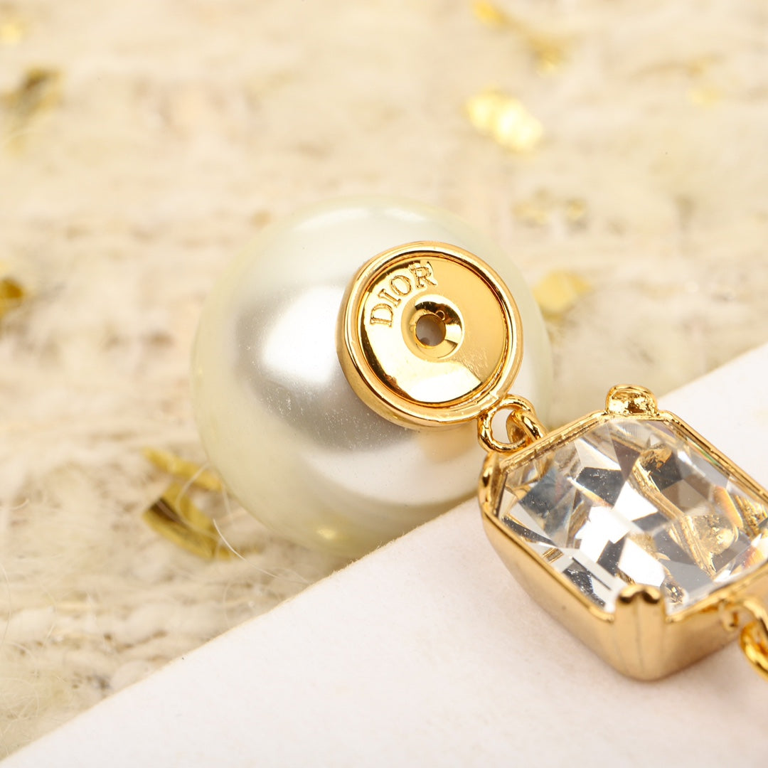 golden sized pearl square diamond earrings eha346