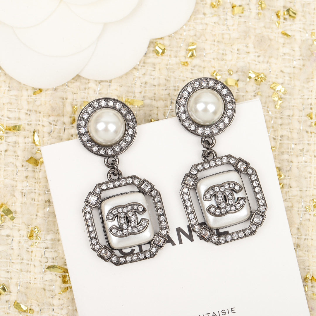 CHA Double C Pearl Square Earrings EHA322