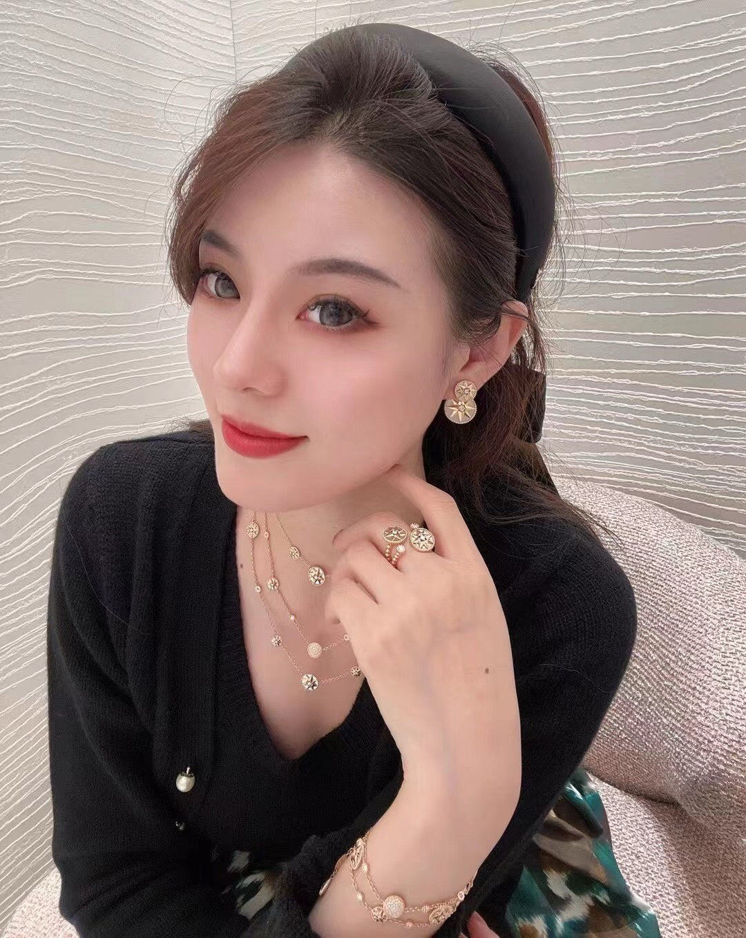 compass rose yellow gold earrings eha684