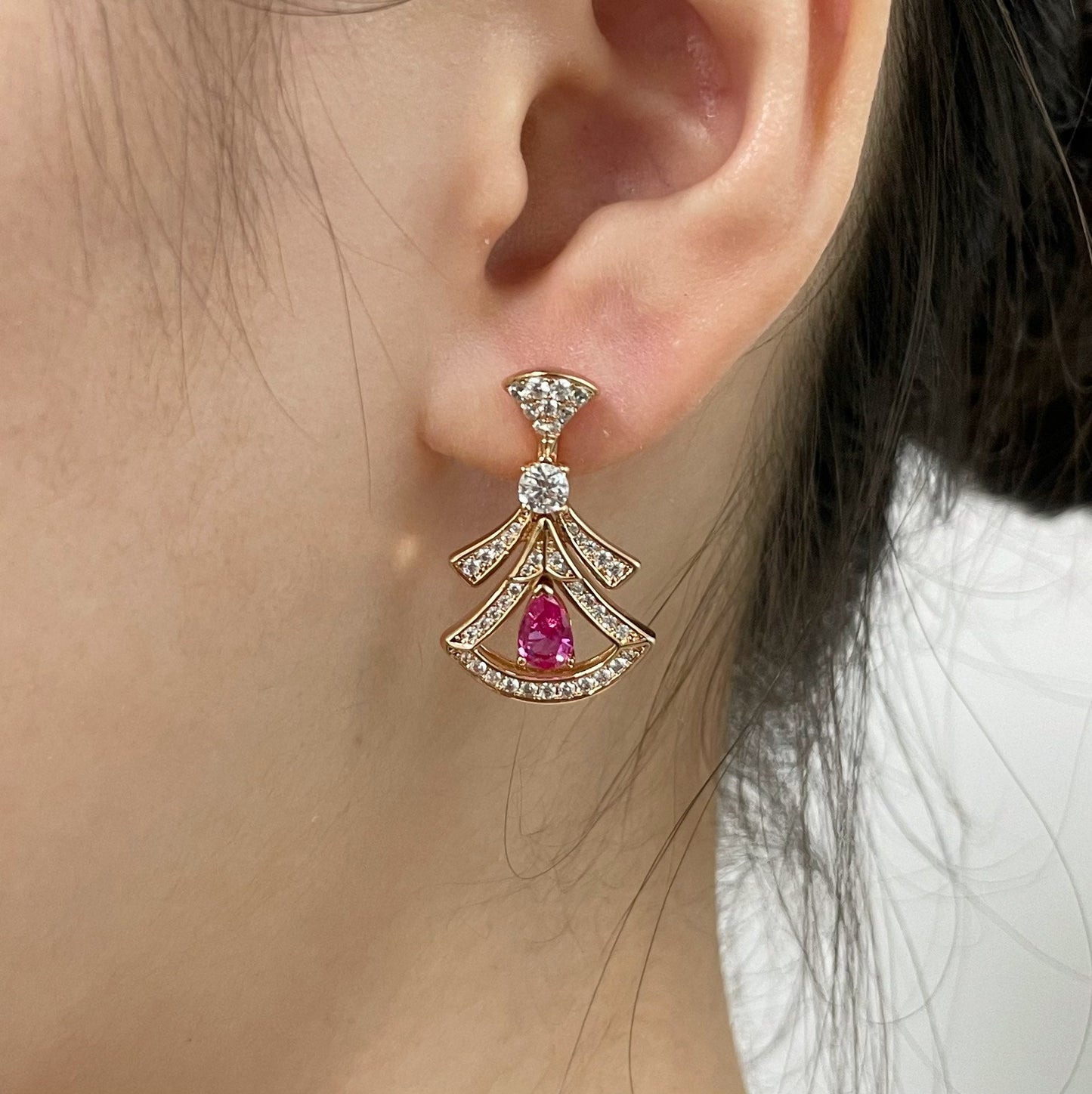 v gold diamond red fan shaped skirt earrings eha329