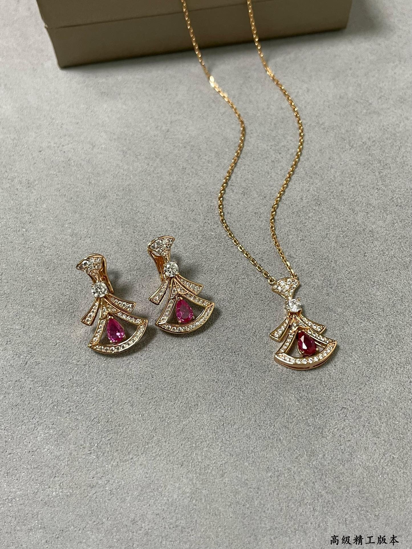 v gold diamond red fan shaped skirt earrings eha329
