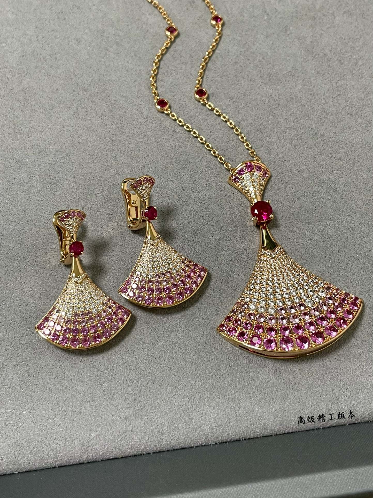 v gold gradient red fan shaped skirt earrings eha330