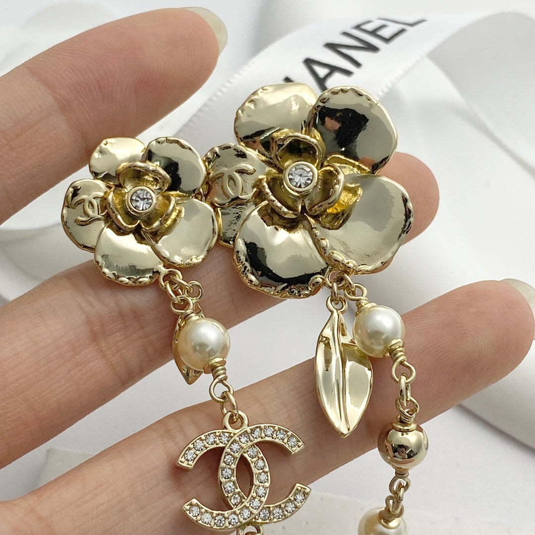 24 gemstone camellia pearl chain brooch xza11