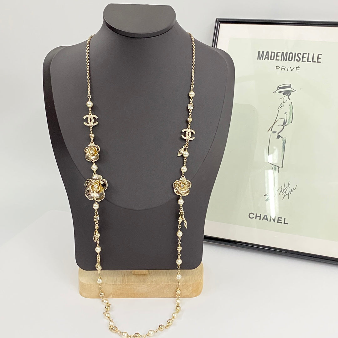 24 Camellia Double C Pearl Sweater Chain Necklace XLA228