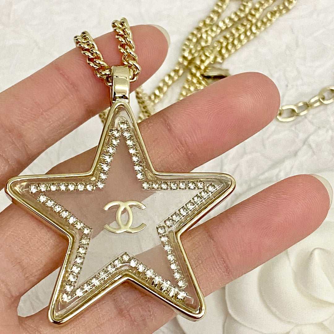 24 Acrylic Pentagram Gold Necklace XLA247