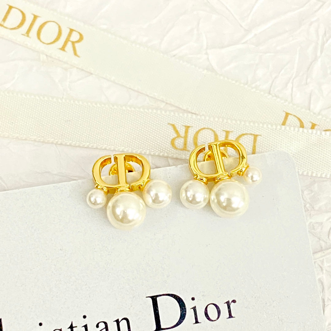 do golden cd pearl earrings