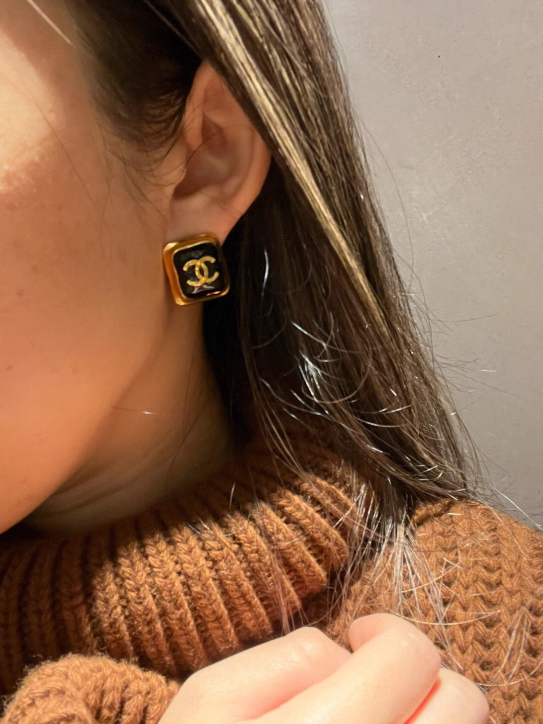 CHA Square Double C Gold Earrings EHA285