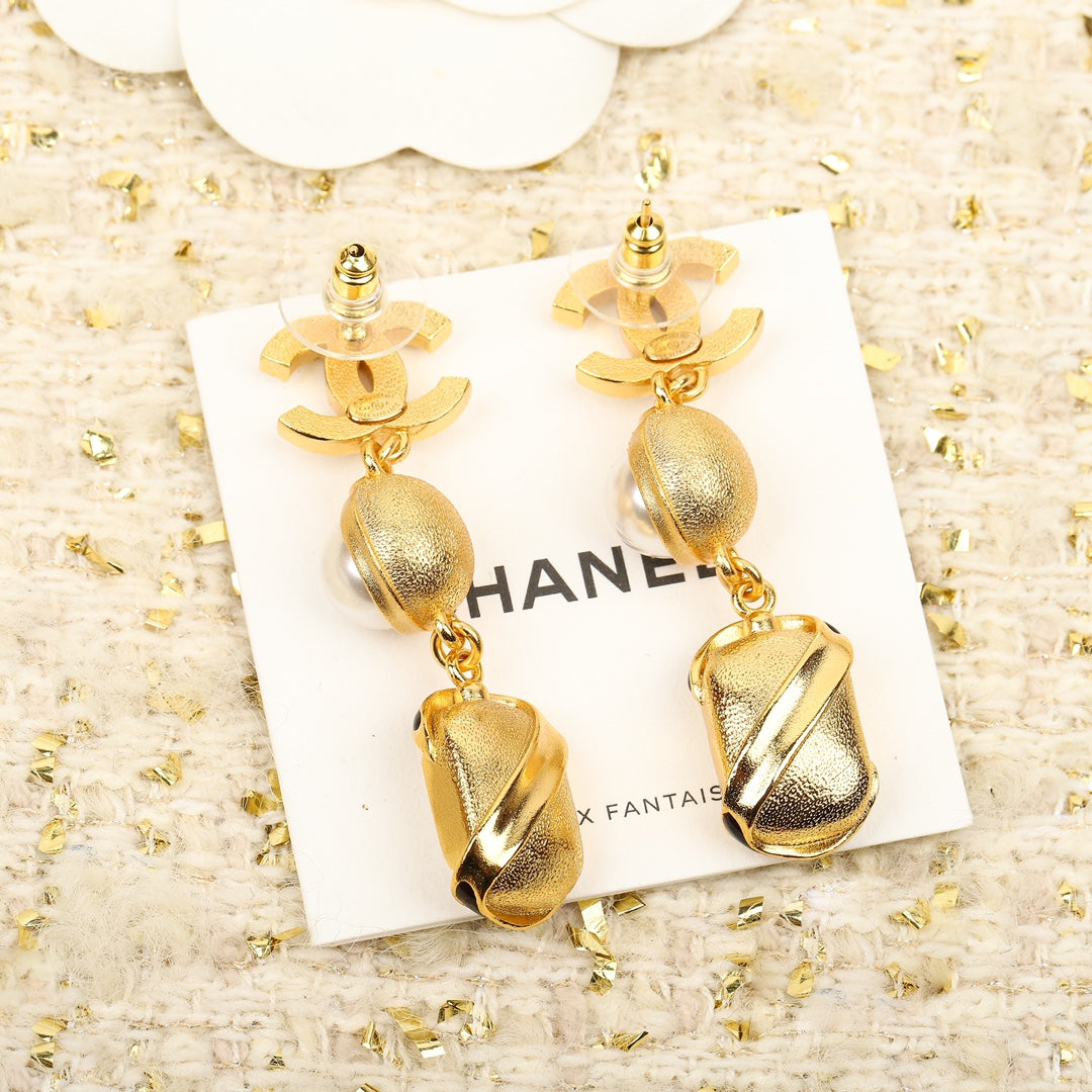 CHA Double C Pearl Pendant Gold Earrings EHA302