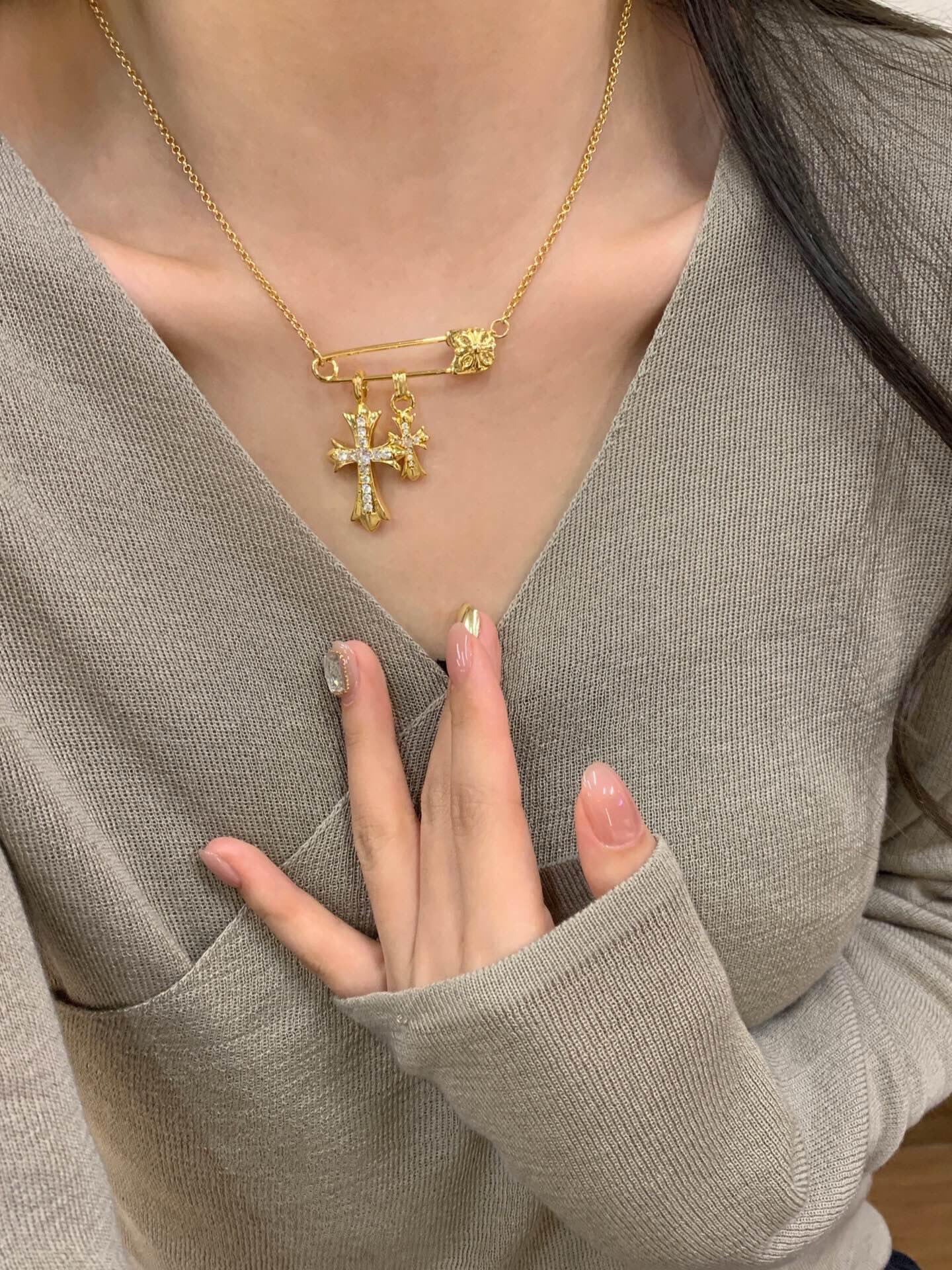 22K gold cross paperclip necklace XLA227